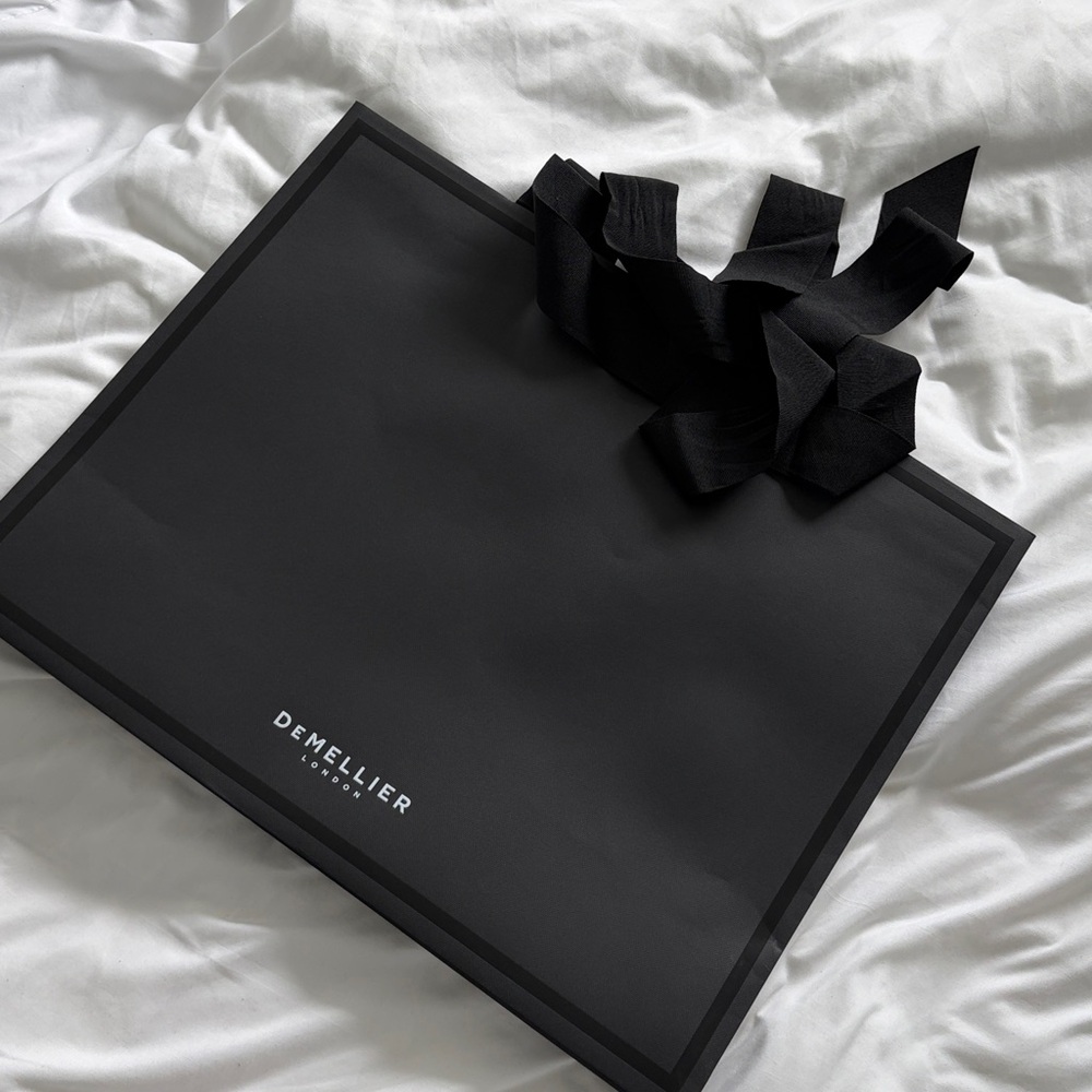 💯Large Demellier shopping gift bag 🖤 - Picture 2 of 4
